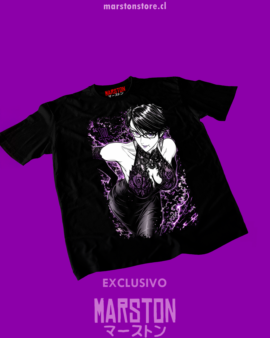 Polera negra con diseño de Bayonetta