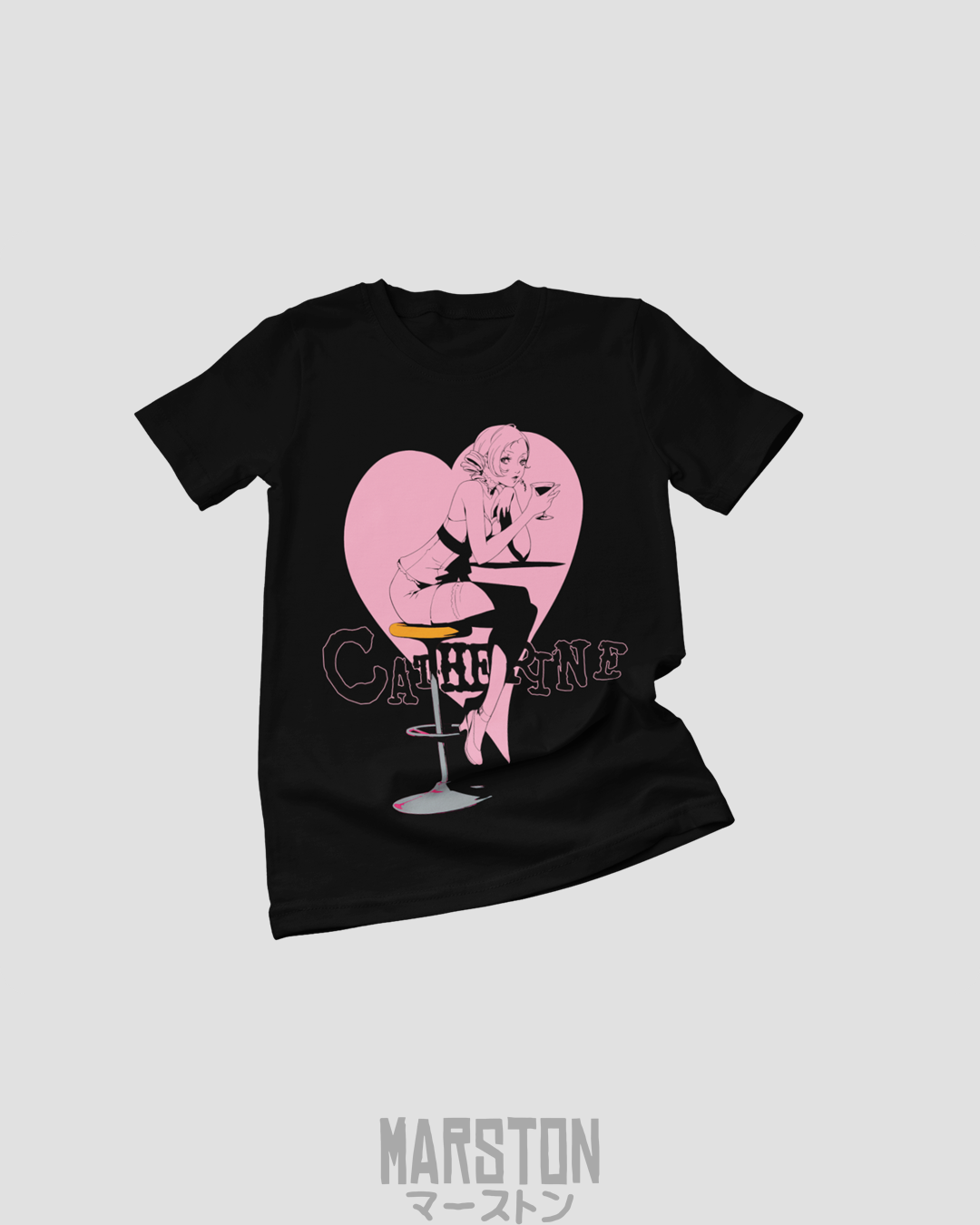 Polera negra con diseño de Catherine