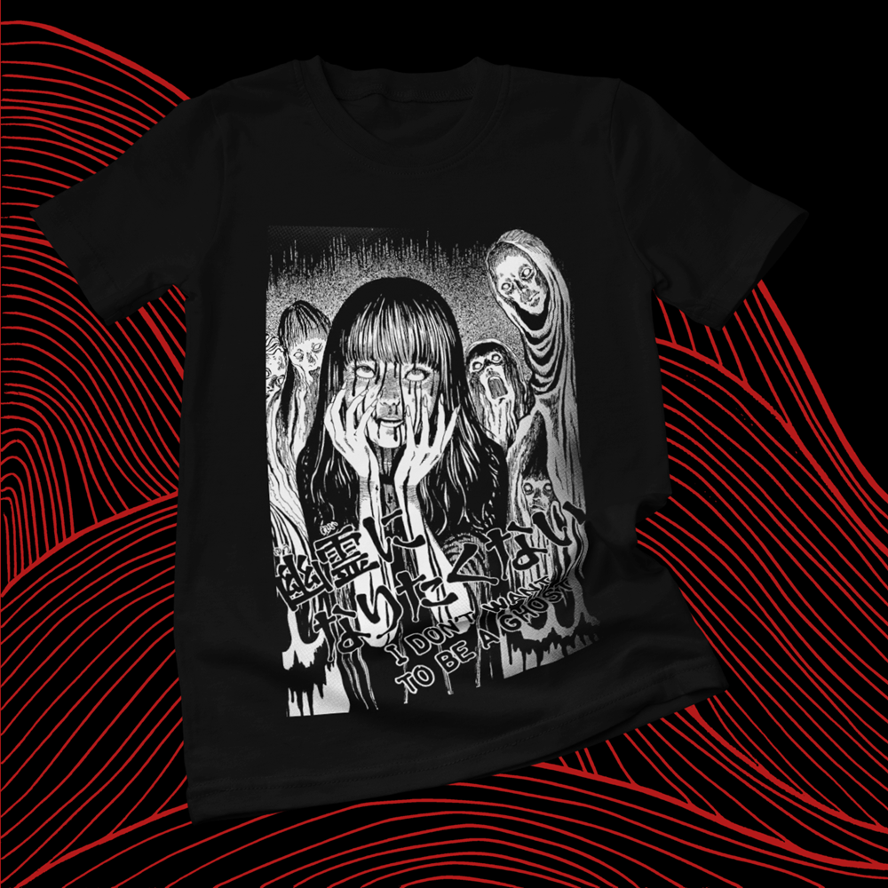 Polera negra de Junji Ito con diseño de manga de terror