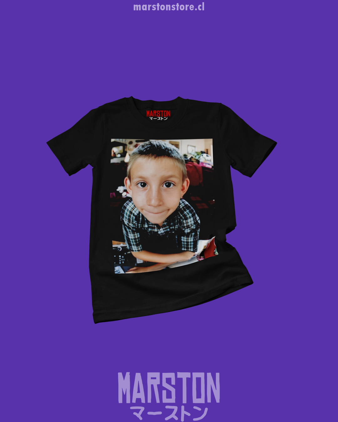 Polera negra de Malcolm con Dewey