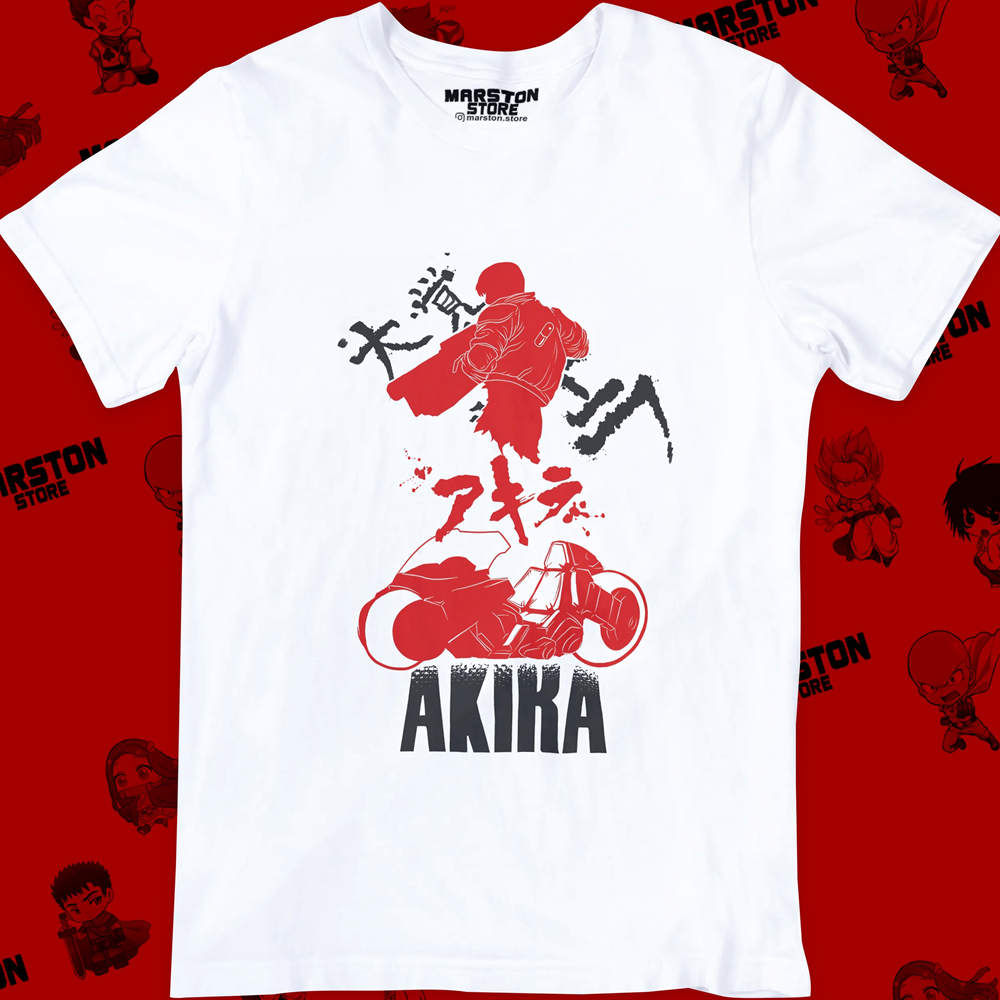 Polera blanca de Akira con Shotaro Kaneda
