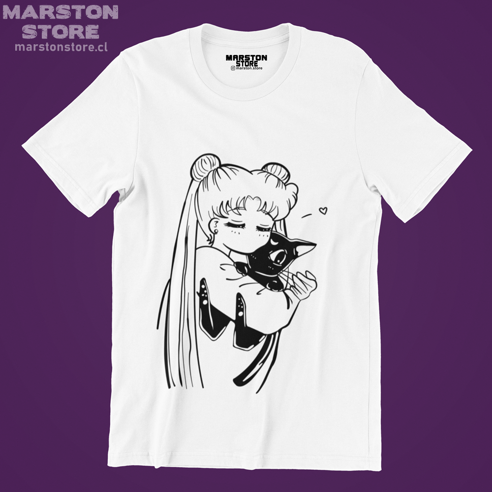 Polera blanca de Sailor Moon con diseño anime