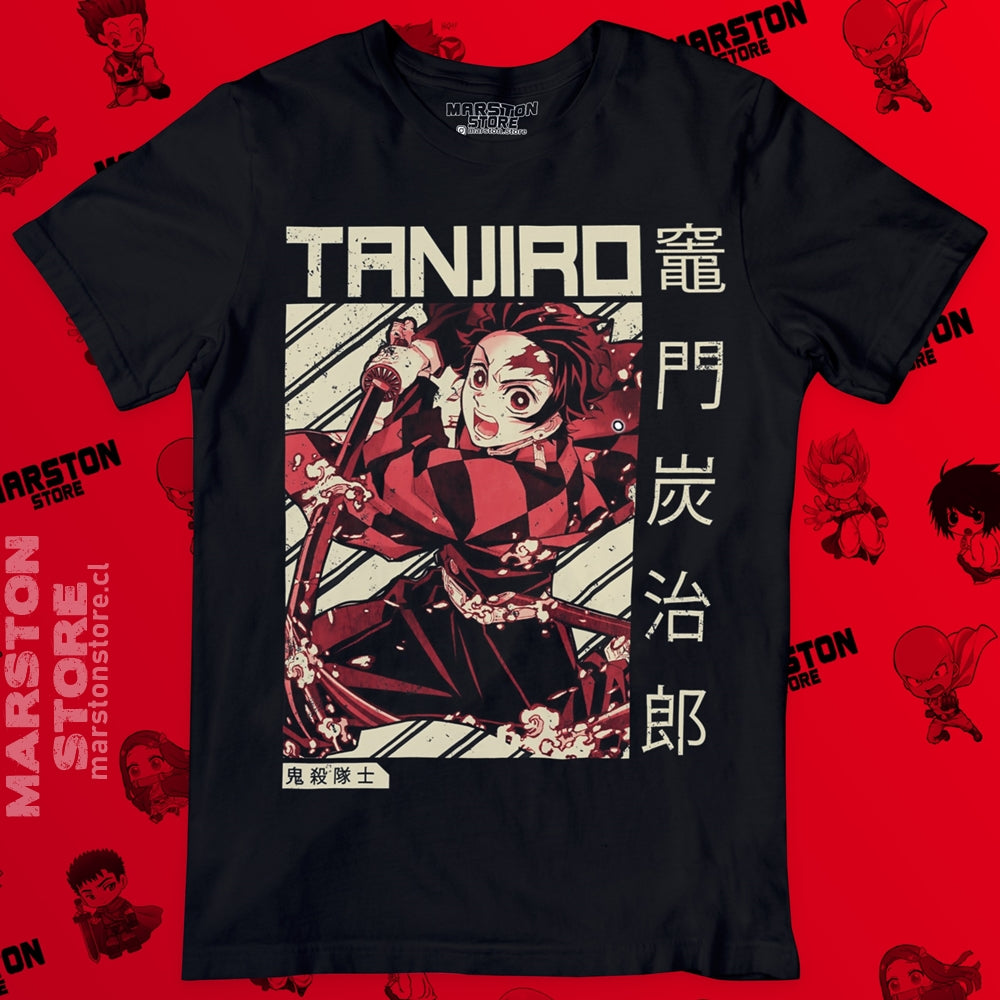 Polera negra Kimetsu no Yaiba Demon Slayer con diseño de Tanjiro Kamado