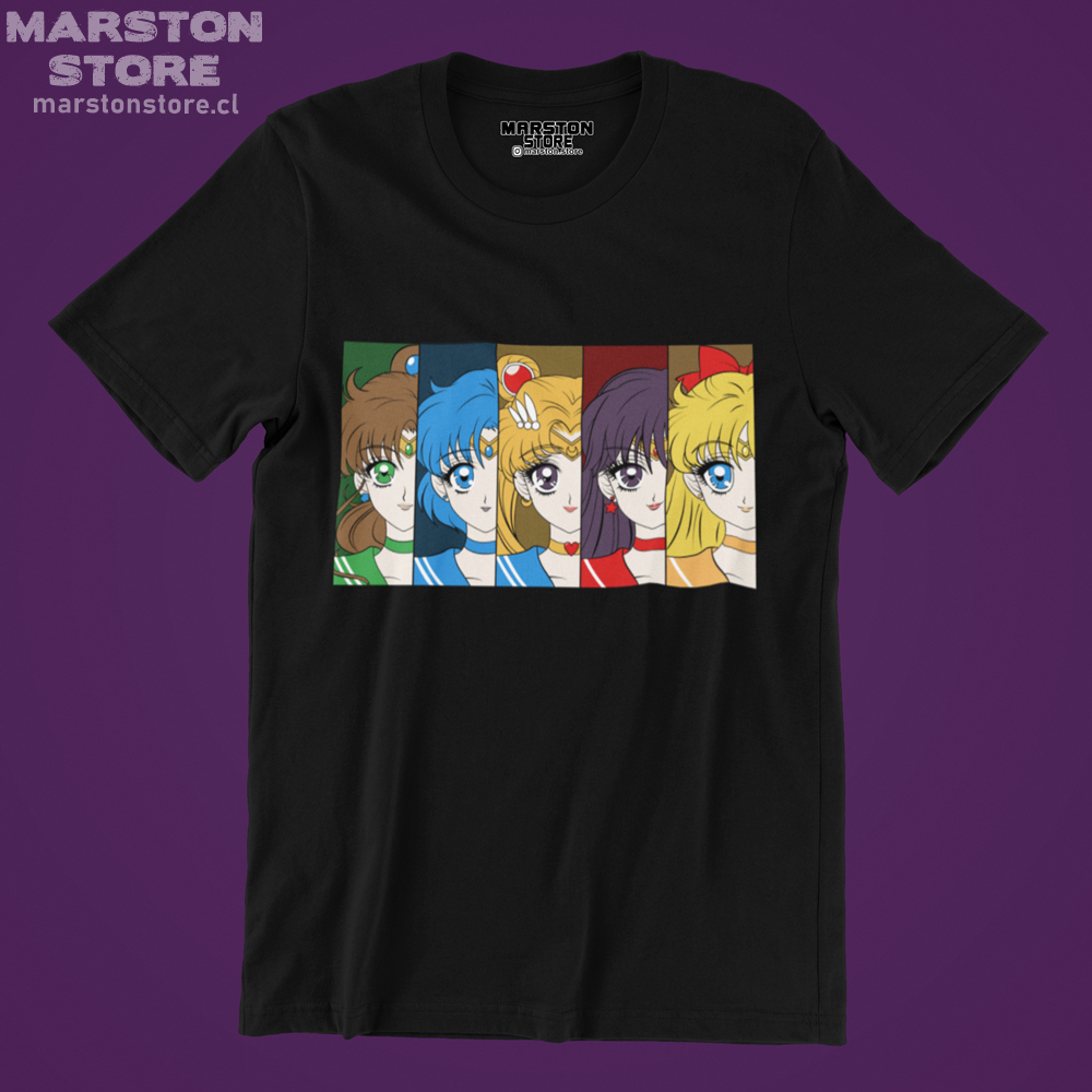 Polera negra de Sailor Moon con diseño anime