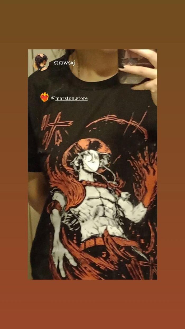 Foto real de cliente - Polera One Piece - Portgas D. Ace (Boichi) - Negra 2