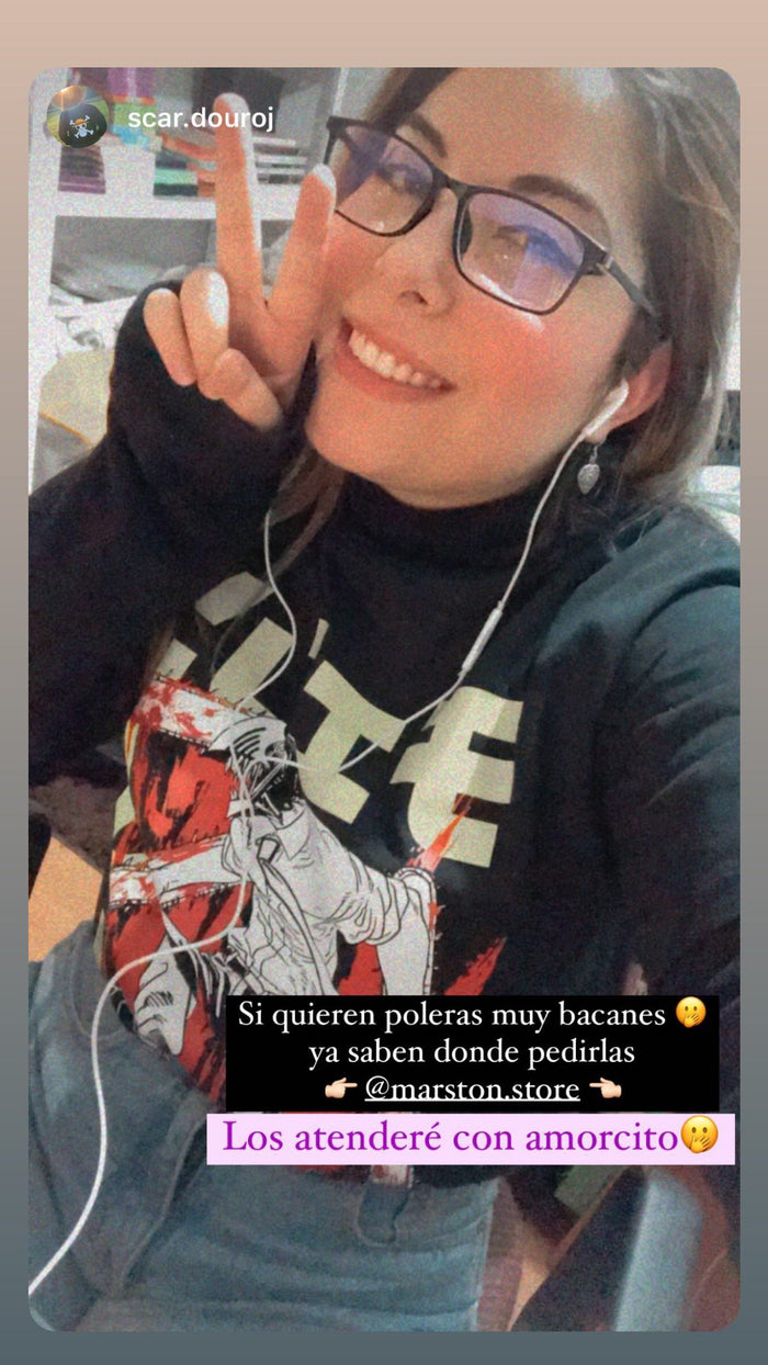 Foto real de cliente - Polera Chainsaw Man - Denji
