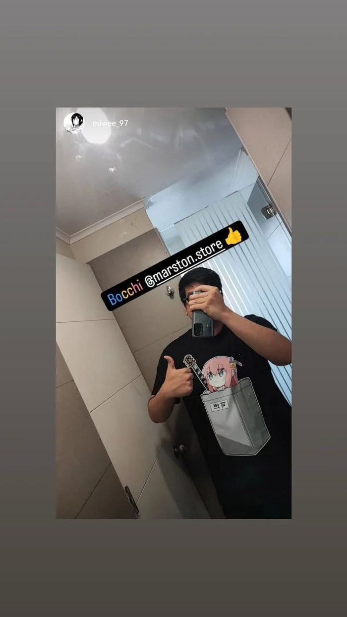 Foto real de cliente - Polera Bocchi the Rock! - Hitori Gotoh