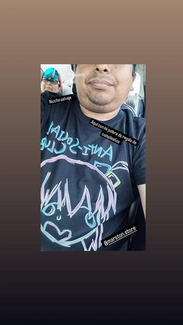 Foto real de cliente - Polera Bocchi the Rock! - Hitori Gotoh - Anti-Social Club