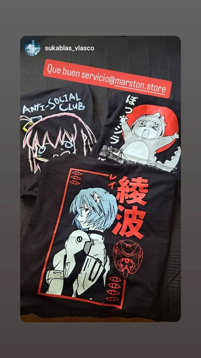 Foto real de cliente - Polera Bocchi the Rock! - Hitori Gotoh - Anti-Social Club