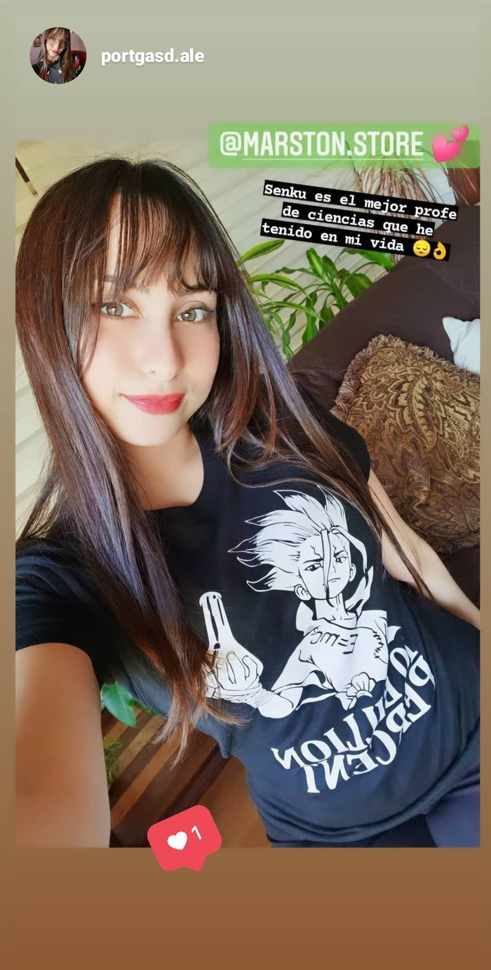 Foto real de cliente - Polera Dr. Stone - Senku Ishigami