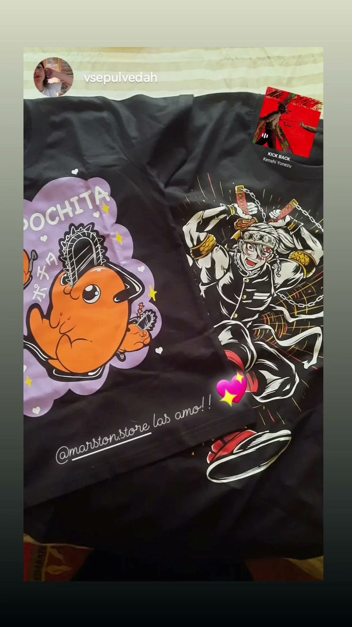 Foto real de cliente - Polera Kimetsu no Yaiba - Tengen Uzui