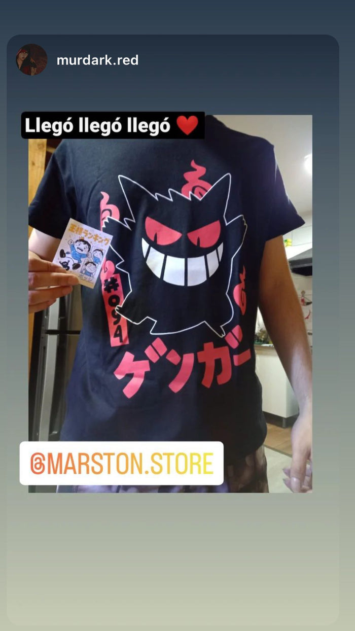 Foto real de cliente - Polera Pokemon - Gengar - Negra