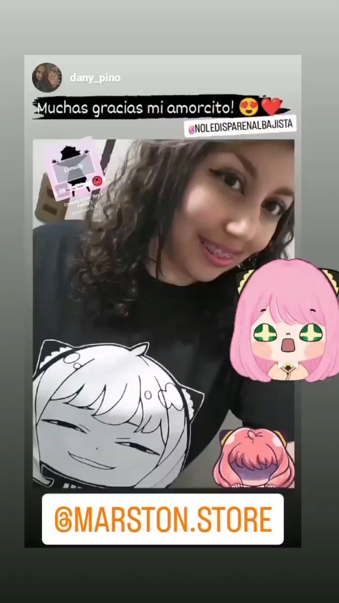 Foto real de cliente - Polera Spy x Family - Anya