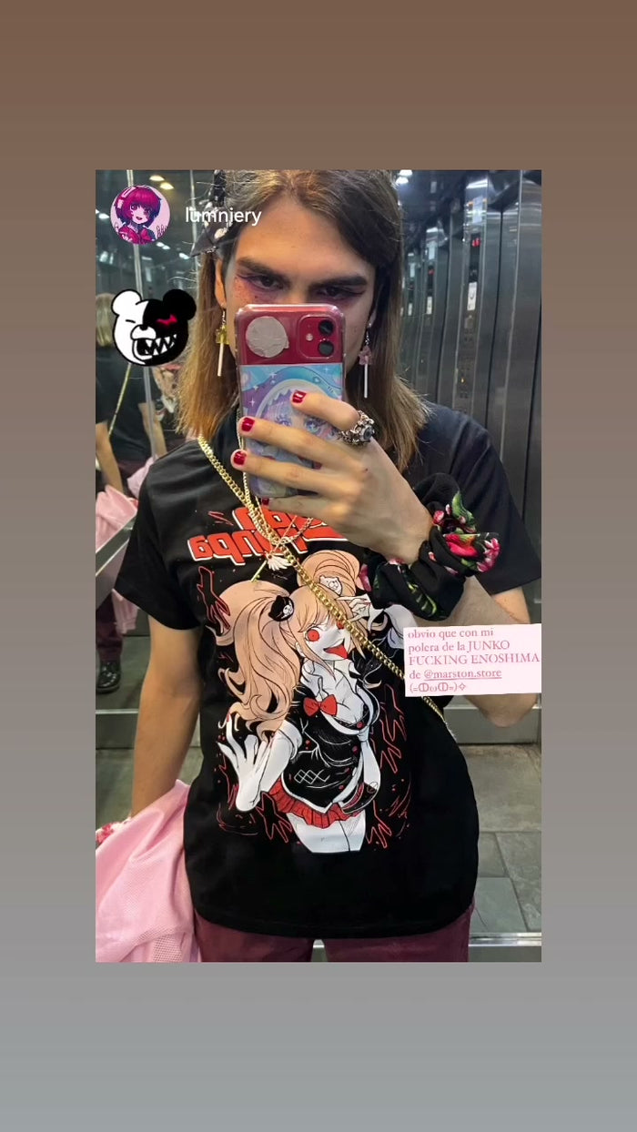 Foto real de cliente - Polera Danganronpa - Junko Enoshima