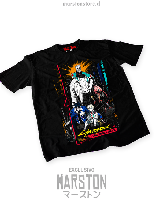 Polera negra Cyberpunk Edgerunners 2 – mockup Marston sobre fondo blanco