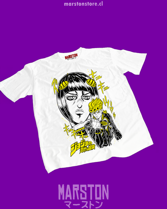 Polera blanca de JoJo's Bizarre Adventure con diseño anime
