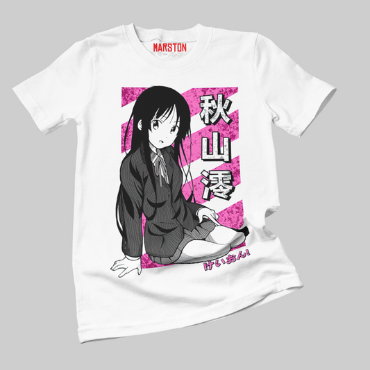 Polera blanca de K-On! con Mio Akiyama
