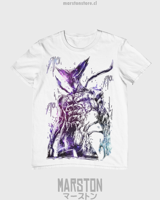 Polera blanca de One Punch Man con Garou