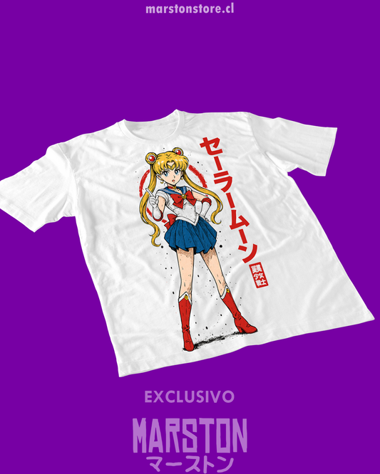 Polera blanca de Sailor Moon con Usagi Tsukino, conocida como Serena