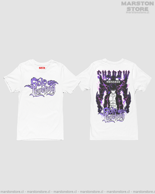Polera blanca de Solo Leveling con diseño anime