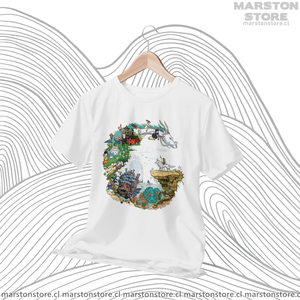 Polera blanca de Studio Ghibli con diseño anime