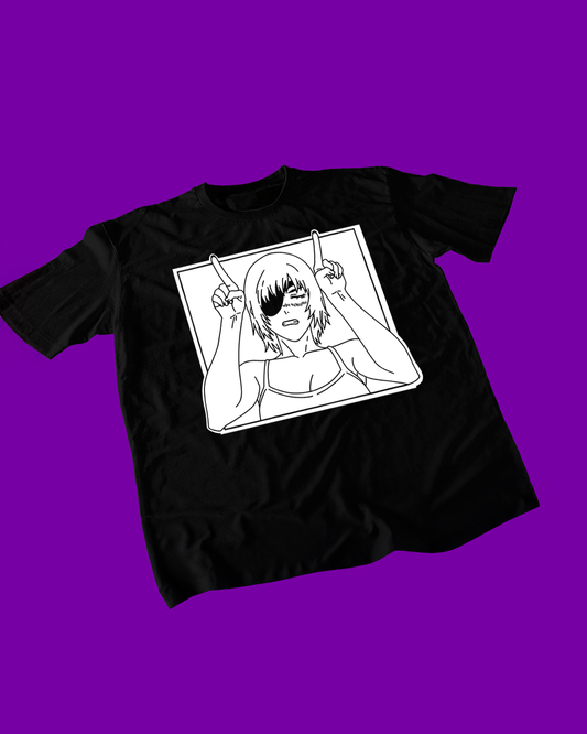 Polera negra Chainsaw Man con diseño de Himeno