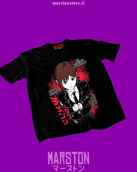 Polera negra Chainsaw Man con diseño de Kobeni Higashiyama