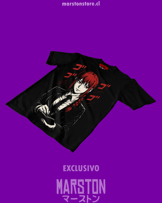 Polera negra Chainsaw Man con diseño de Makima