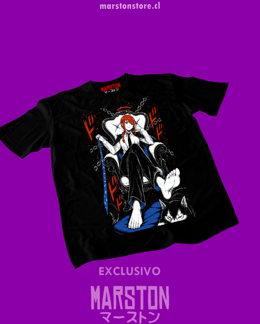 Polera negra Chainsaw Man con diseño de Makima