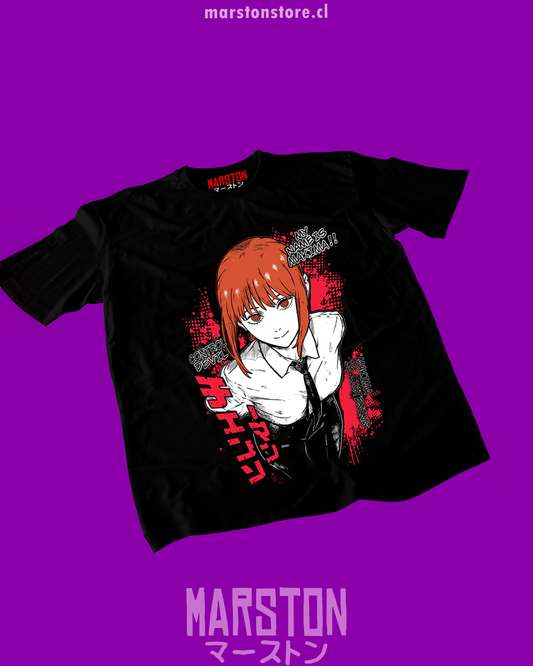 Polera negra Chainsaw Man con diseño de Makima