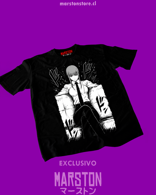 Polera negra Chainsaw Man con diseño de Makima