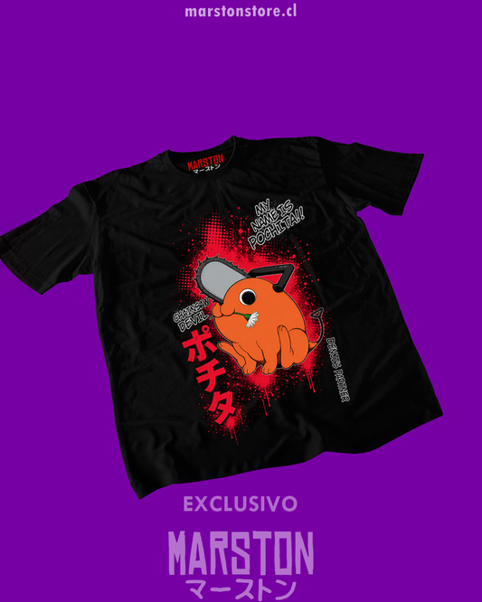 Polera negra Chainsaw Man con diseño de Pochita