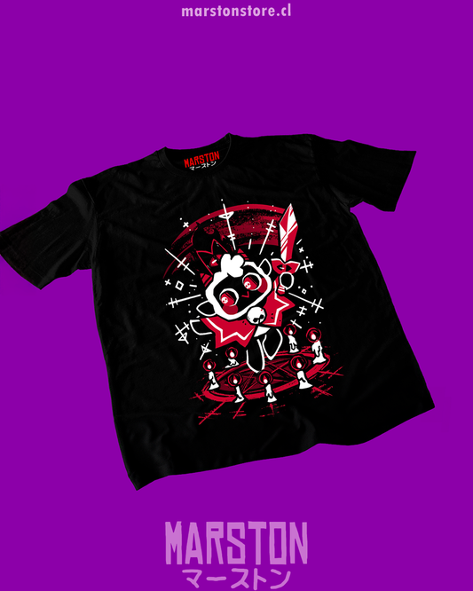 Polera negra con diseño de Cult of the Lamb