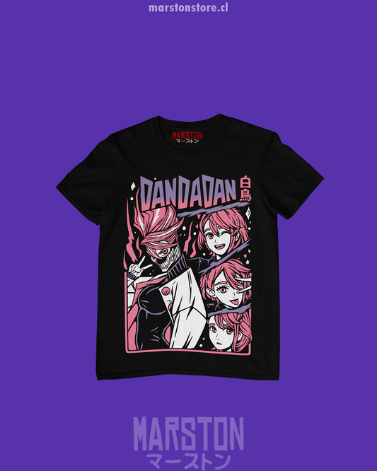 Polera negra Dandadan con diseño de Aira Shiratori