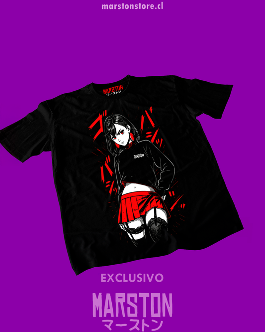 Polera negra Dandadan con diseño de Momo Ayase