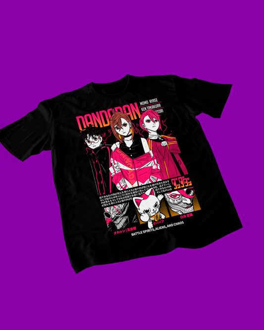 Polera negra con diseño de Dandadan