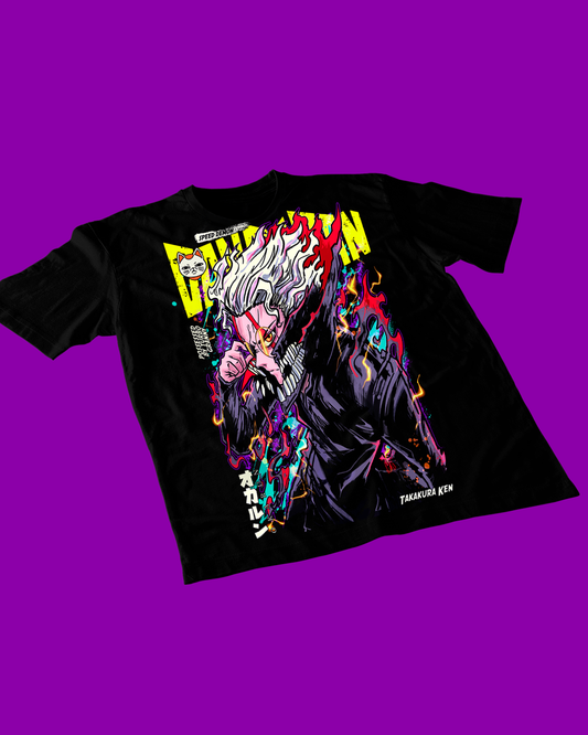 Polera negra Dandadan con diseño de Okarun