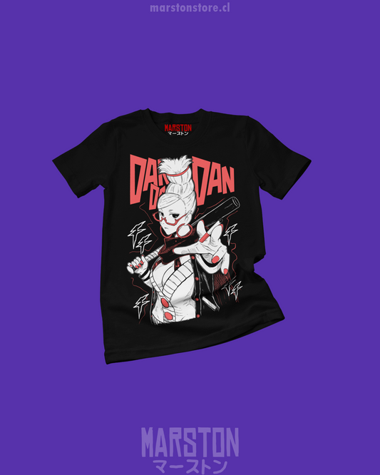 Polera negra Dandadan con diseño de Seiko Ayase