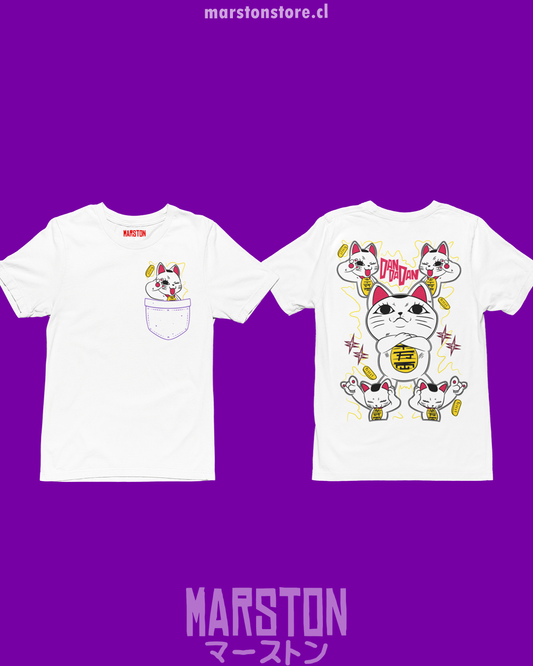 Polera blanca Dandadan con Turbo Abuela, diseño frontal y espalda