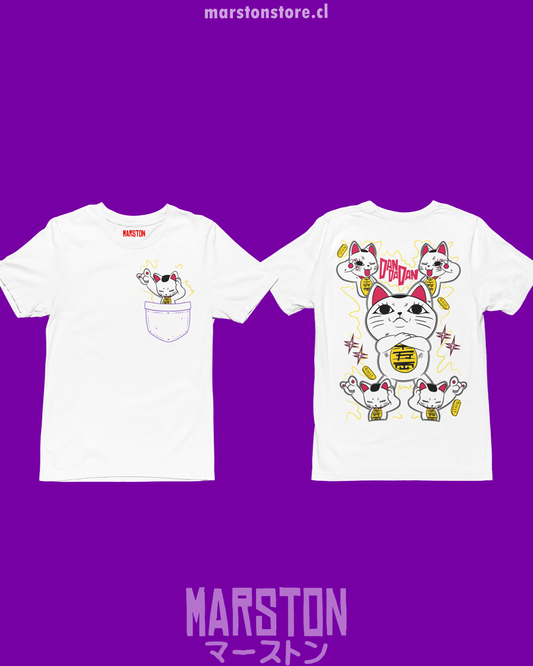 Polera blanca Dandadan con Turbo Abuela, diseño frontal y espalda