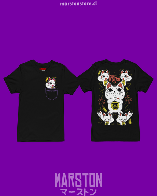 Polera negra Dandadan con Turbo Abuela de bolsillo, diseño frontal y espalda