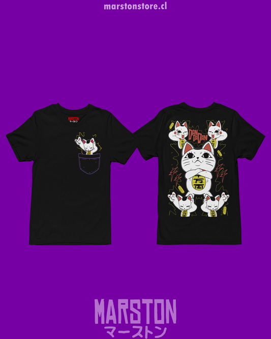 Polera negra Dandadan con Turbo Abuela de bolsillo, diseño frontal y espalda