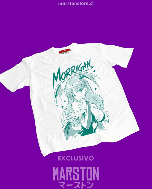 Polera blanca Darkstalkers con diseño de Morrigan Aensland