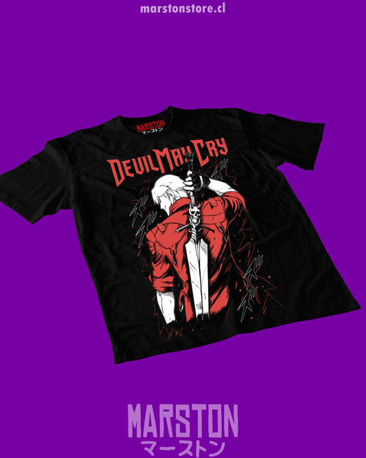 Polera negra Devil May Cry con diseño de Dante