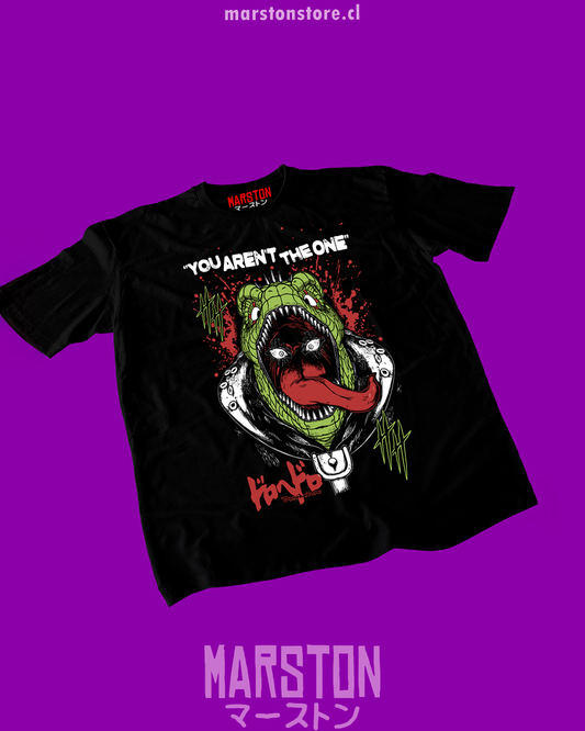 Polera negra Dorohedoro con diseño de Kaiman