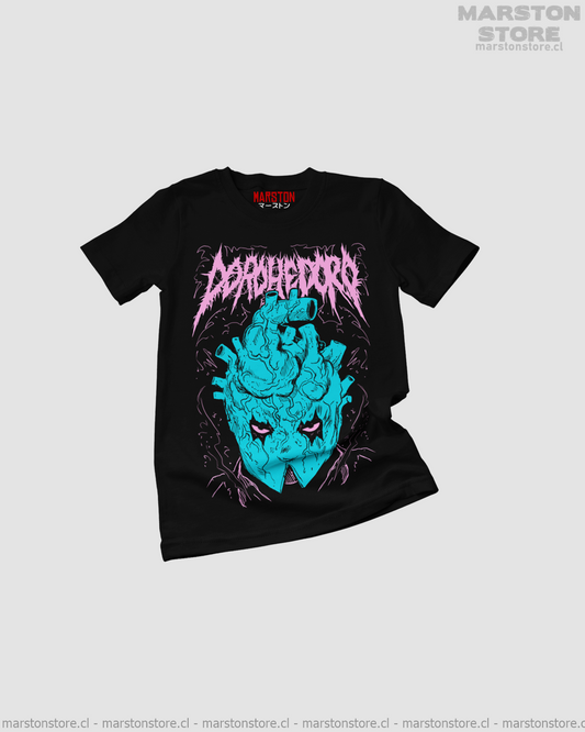 Polera negra Dorohedoro con diseño de Shin