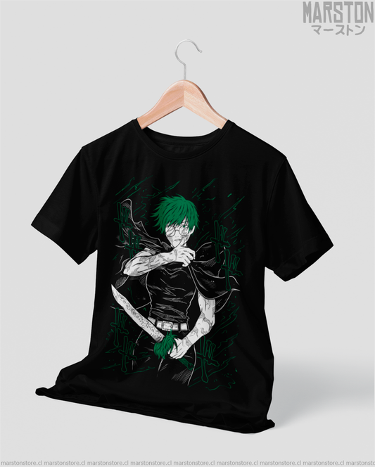 Polera negra Jujutsu Kaisen con diseño de Maki Zenin