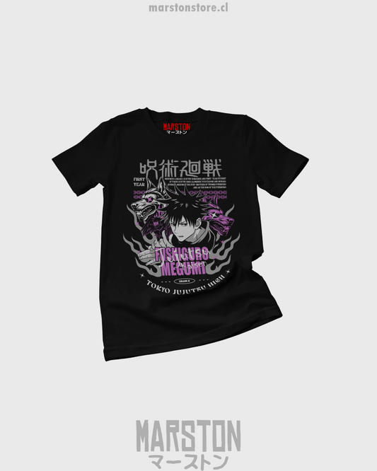 Polera negra Jujutsu Kaisen con diseño de Megumi Fushiguro