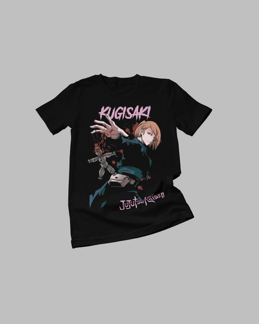 Polera negra Jujutsu Kaisen con diseño de Nobara Kugisaki