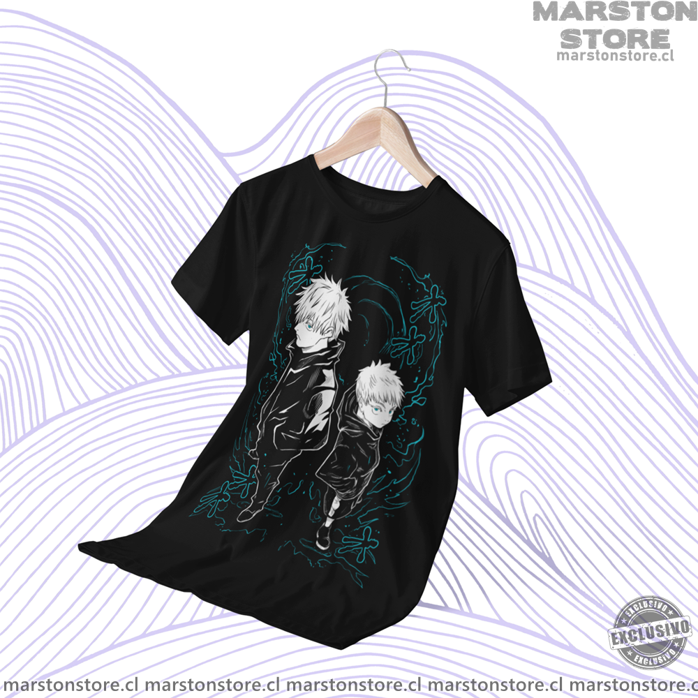Polera negra Jujutsu Kaisen con diseño de Satoru Gojo